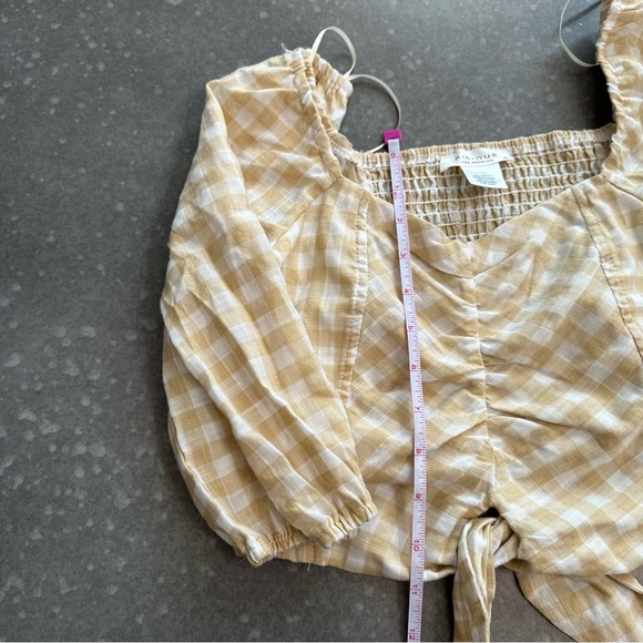 KIRIOUS Women T-Shirt - Picture 11 of 12